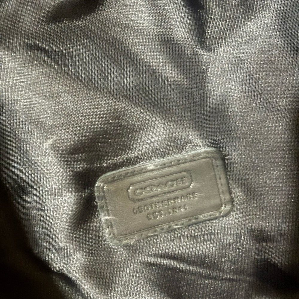 Coach - Picture 3 of 4